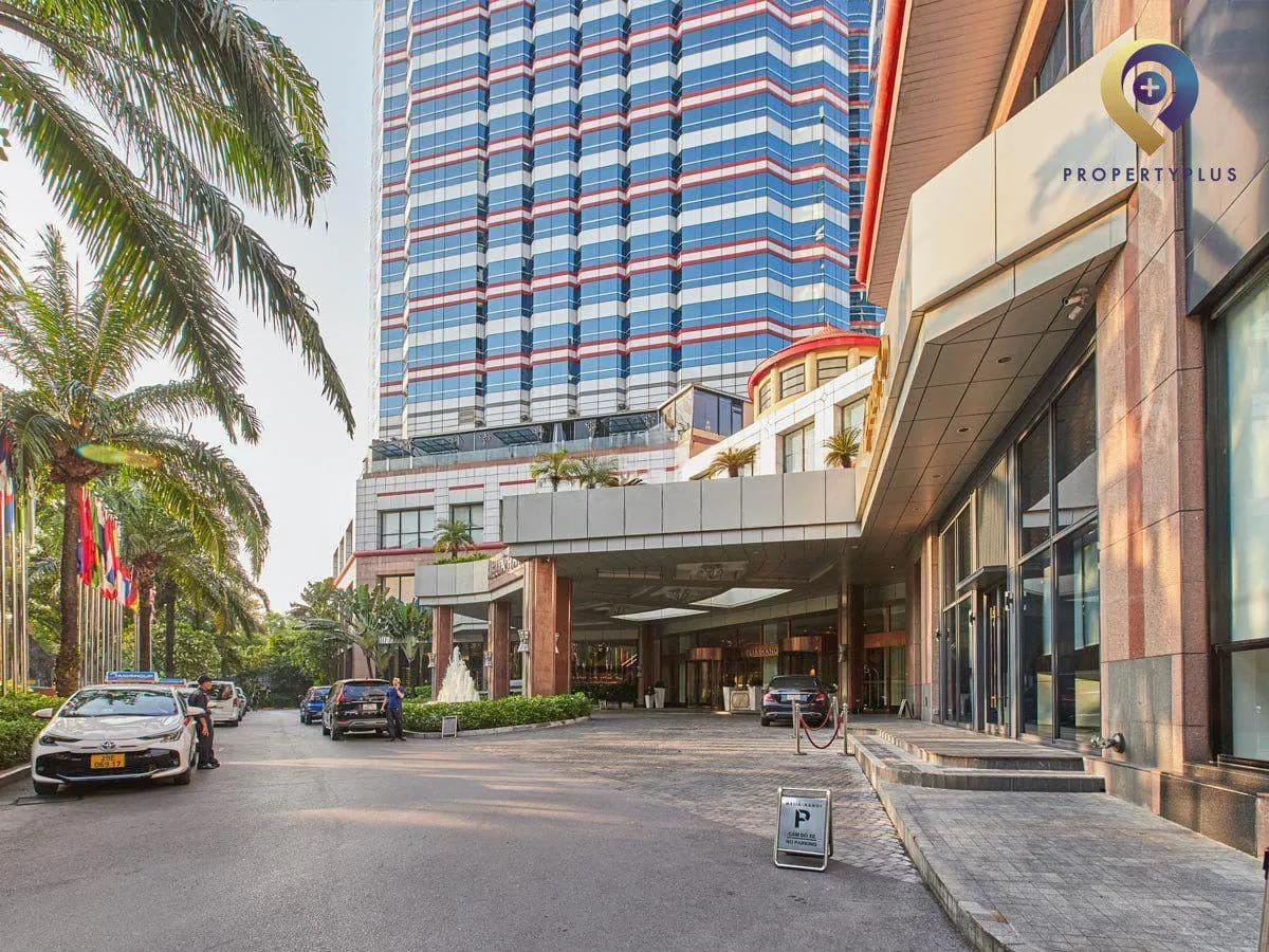 Khu vực lối vào chính của HCO Building (Melia).